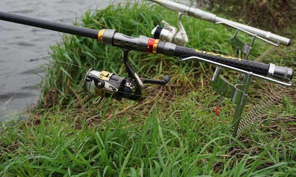 Adjustable Anti-Rust Fishing Rod Holder