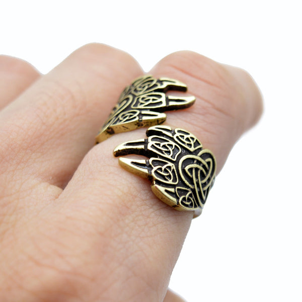 Wolf claws ring